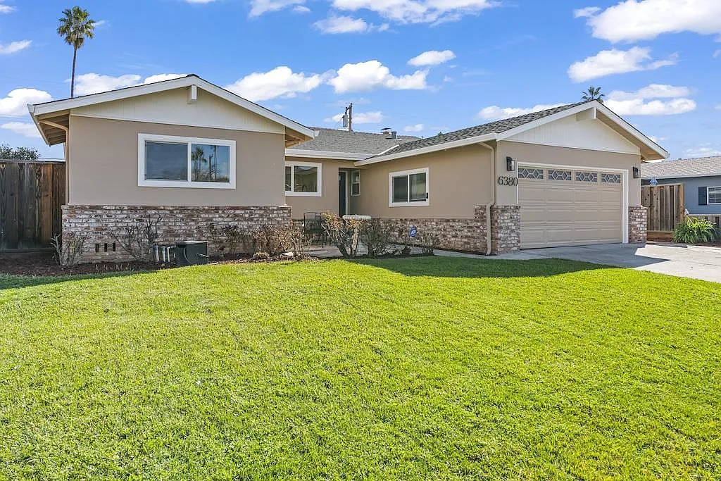 6380 Vegas Dr photo 1