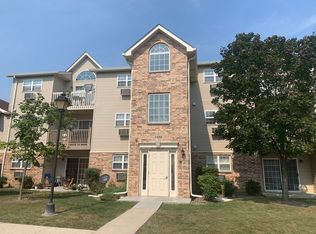 1480 Spring Brook Ct UNIT 1C, Round Lake Beach, IL 60073