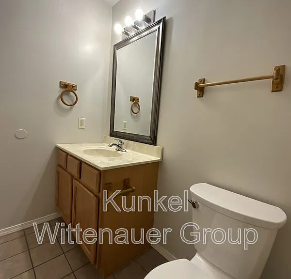 932 Evan Dr — Photo 18