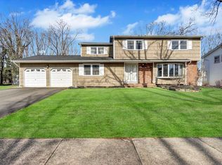 6 High Ridge Rd, Howell, NJ 07731