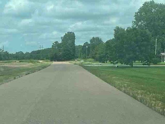 4th image of 60 Stone Rd