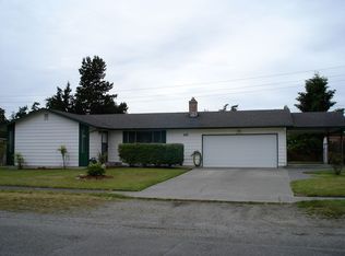 925 SW McCrohan St, Oak Harbor, WA 98277