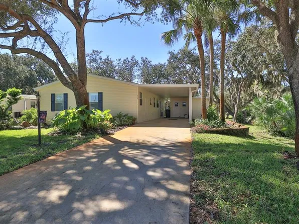 494 SIOUX BOULEVARD, OAK HILL, FL 32759
