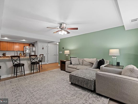 2nd image of 1415 N Van Dorn St #B