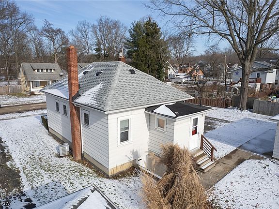 2nd image of 219 W Central Ave