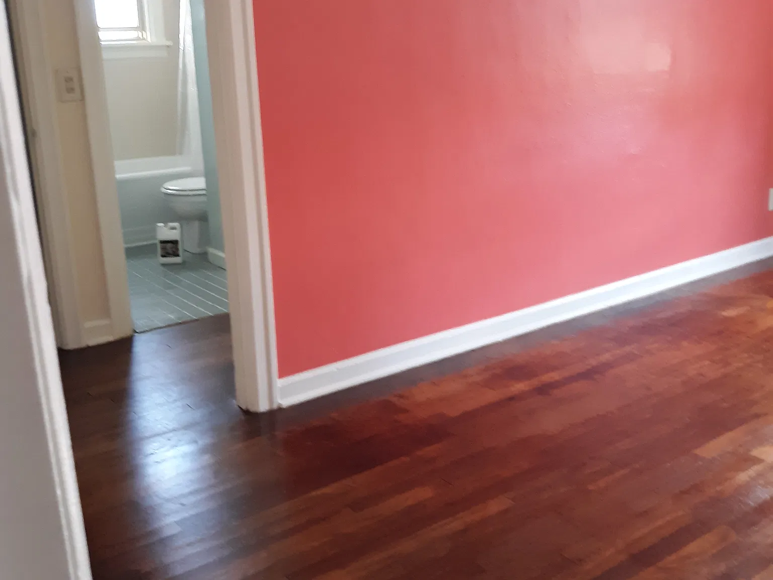 2 bed, 700 sqft, $2,100 — Photo 4
