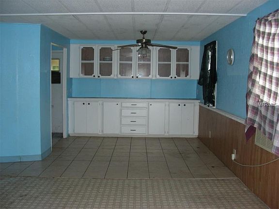 3rd image of 31407 Lakeside Dr