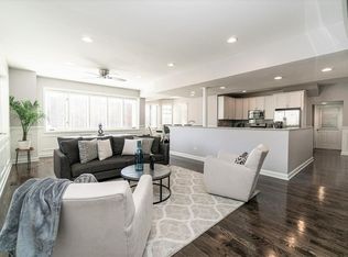 725 E Cossitt Ave #1, La Grange, IL 60525