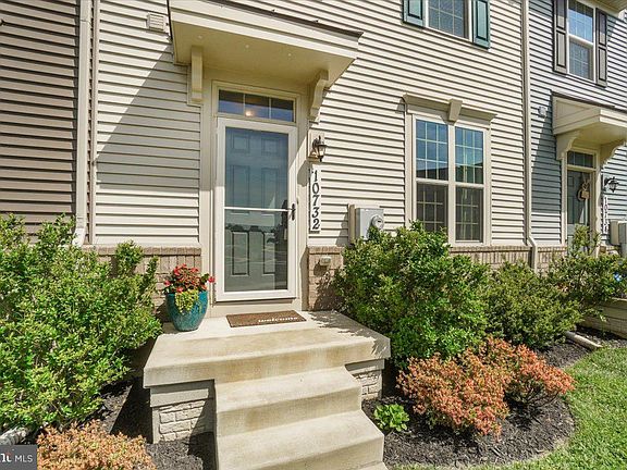 3rd image of 10732 Lamoka Ln