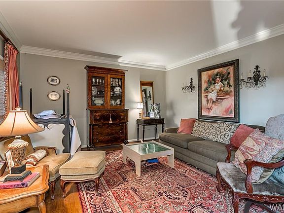 4th image of 2948 N Hampton Dr