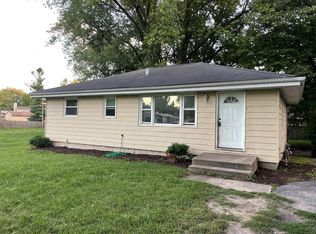 2001 Burr Oak Ln, Lindenhurst, IL 60046