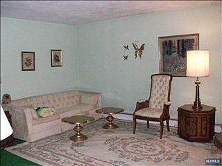 2nd image of 118 Scoles Ave