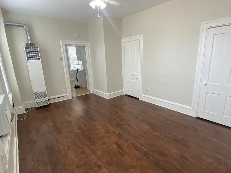 3213 S Parnell Ave #2R — Photo 8