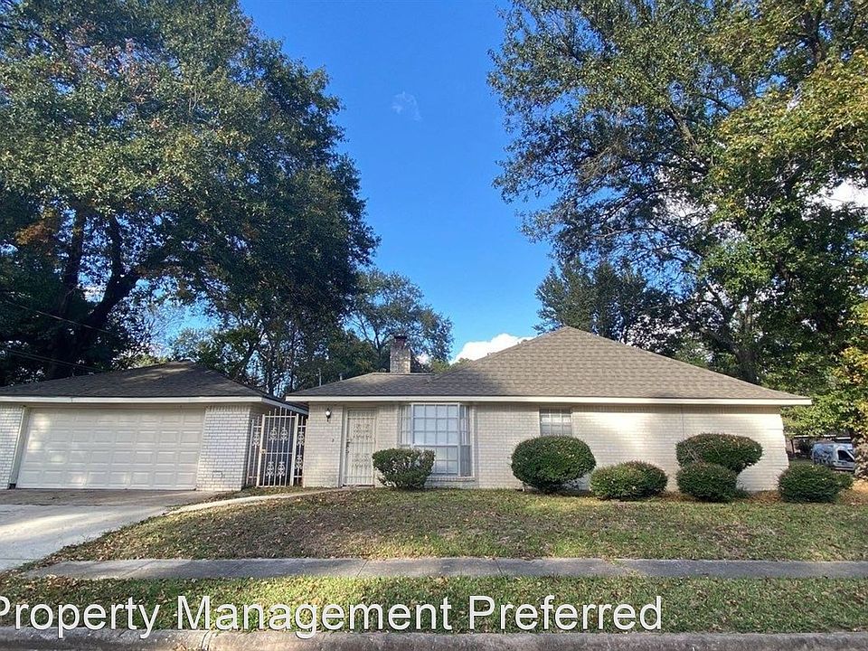 1st image of 12403 Blue River Dr