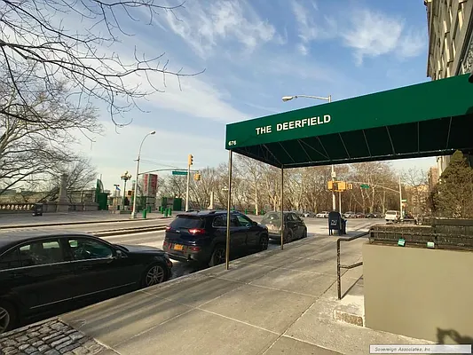 Rented by Sovereign Associates | media 16