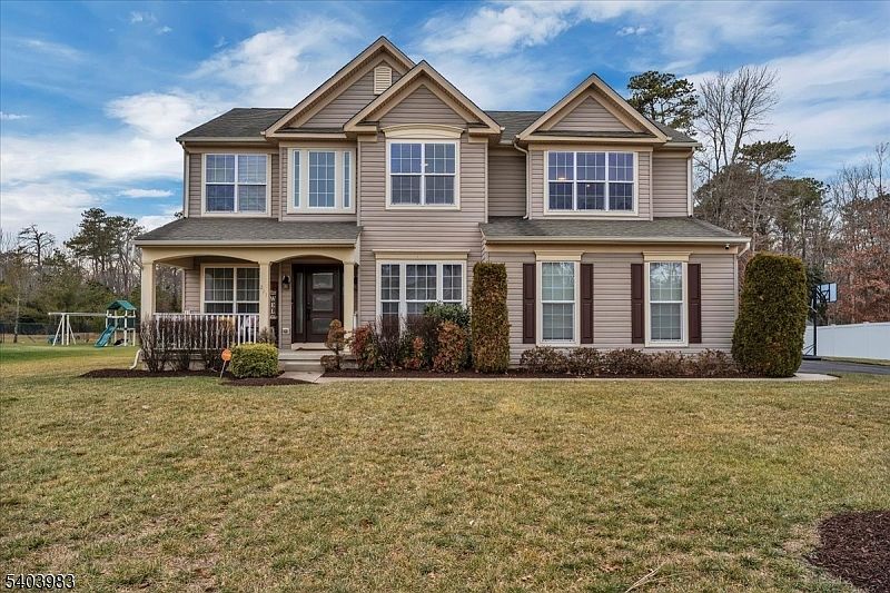 1st image of 211 Ripley Ct