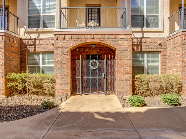 2111 Main St, Lubbock, TX 79401