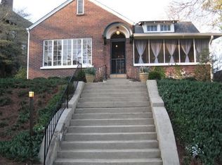 1054 Lakeview Cres, Birmingham, AL 35205