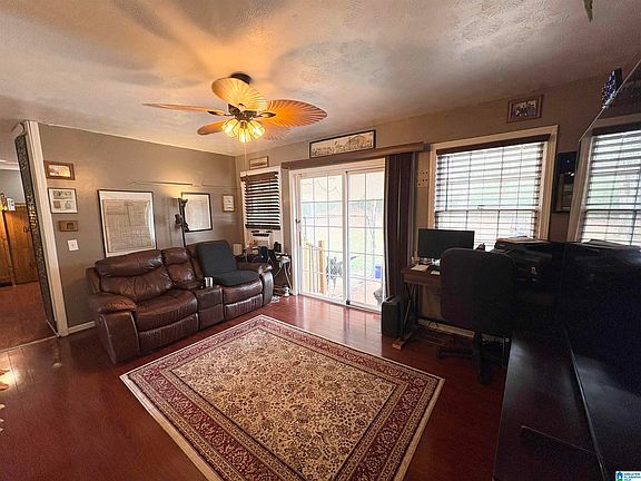 5th image of 350 Greenleaf St SW