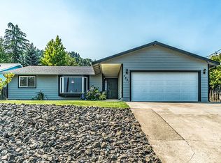 2861 W Lorraine Ave, Roseburg, OR 97471