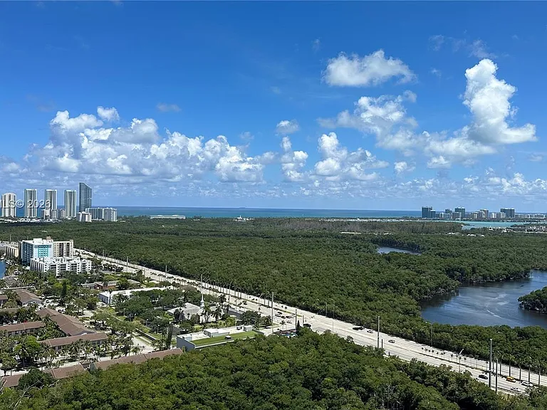 16385 Biscayne Blvd #3019 — Photo 33