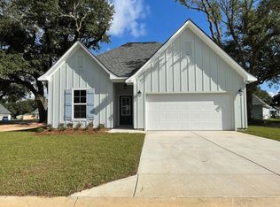 146 Le Moyne St, Bay Saint Louis, MS 39520