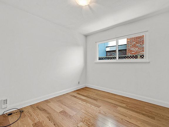 3rd image of 38827 Logan Dr