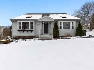 27 Glen Meadow Rd, Haverhill, MA 01835