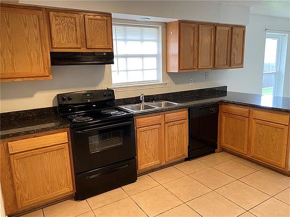 4th image of 4325 Barnard St