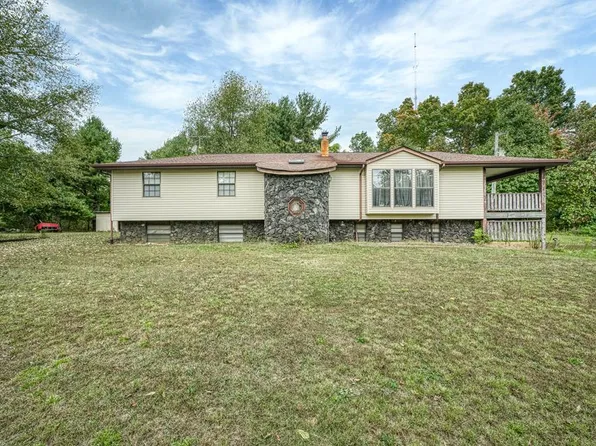 8855 Stant McCloud Rd, Monterey, TN 38574