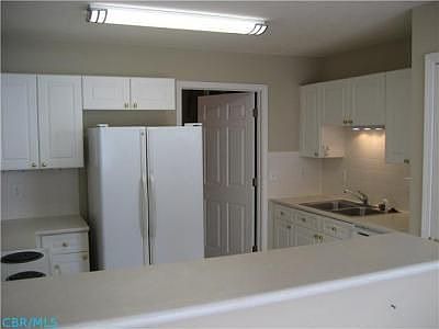 5th image of 7867 Meadowlark Ln S
