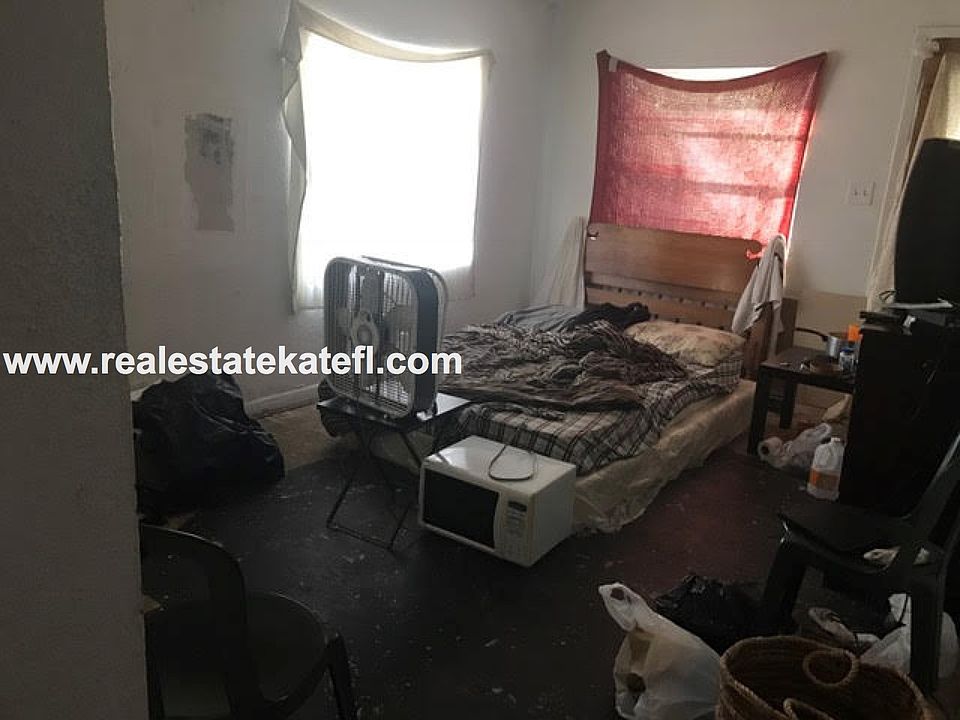 2nd image of 4231 E Curtis St