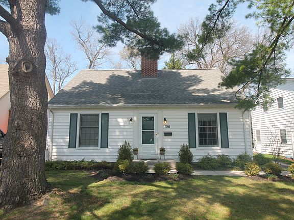 2nd image of 100 Howard Ave