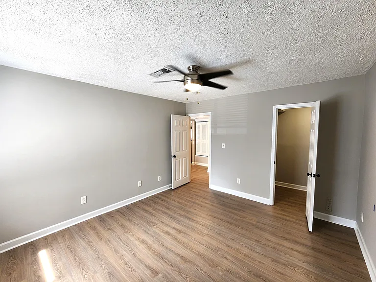 1406 Wingate Way — Photo 7