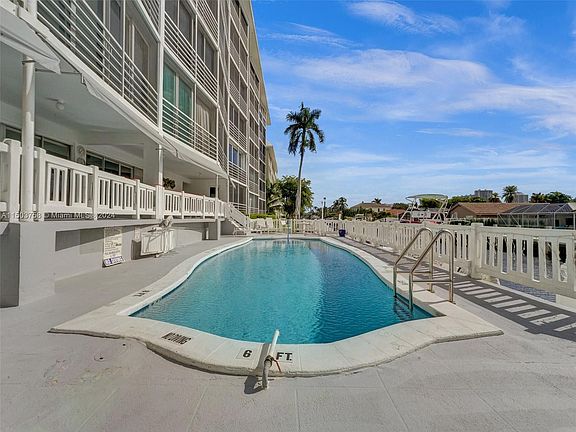 2nd image of 3050 NE 47th Ct APT 306