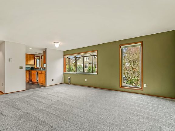 5th image of 2101 Nob Hill Ave N APT 1A