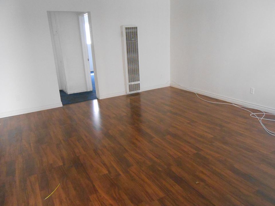 2nd image of 4203 W Rosecrans Ave APT 10