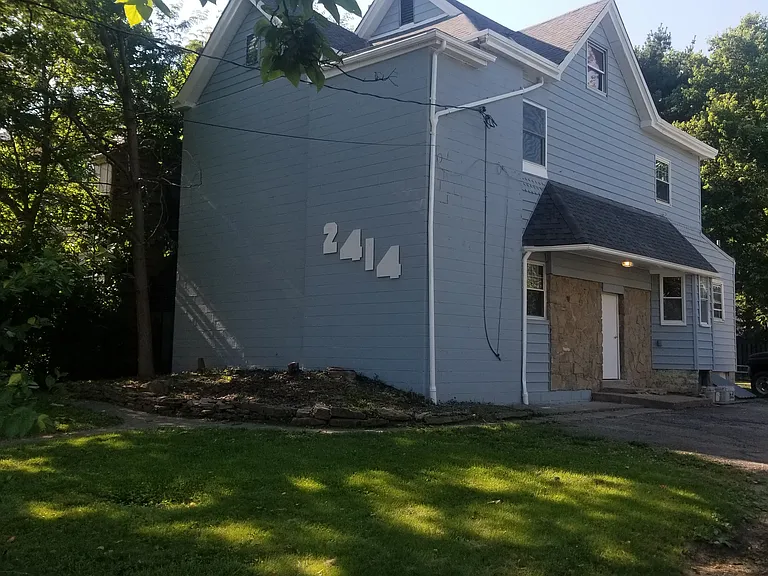 2414 Norwood Ave #3 — Photo 1