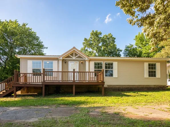 206 Forrest Heights Rd, Paris, TN 38242