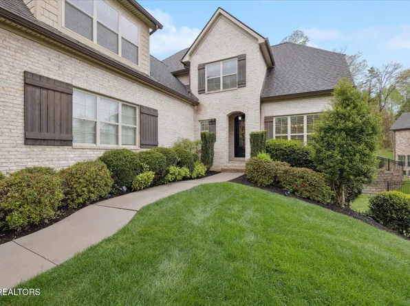 10023 Fox Cove Rd, Knoxville, TN 37922