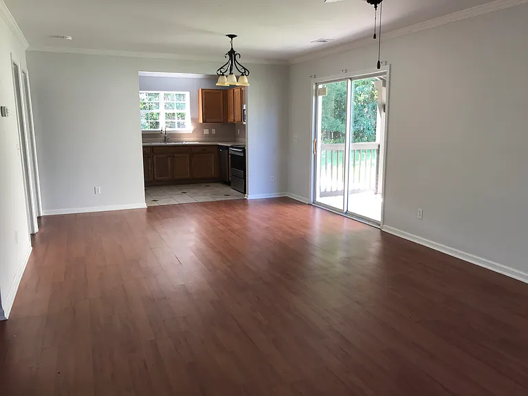 430 Live Oak Walk — Photo 8