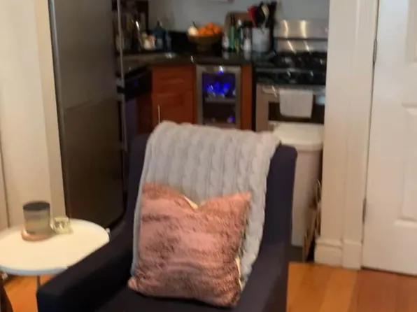 209 East 25th Street image 5 of 5