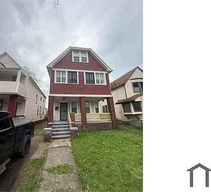 2214 E 74th St #UP