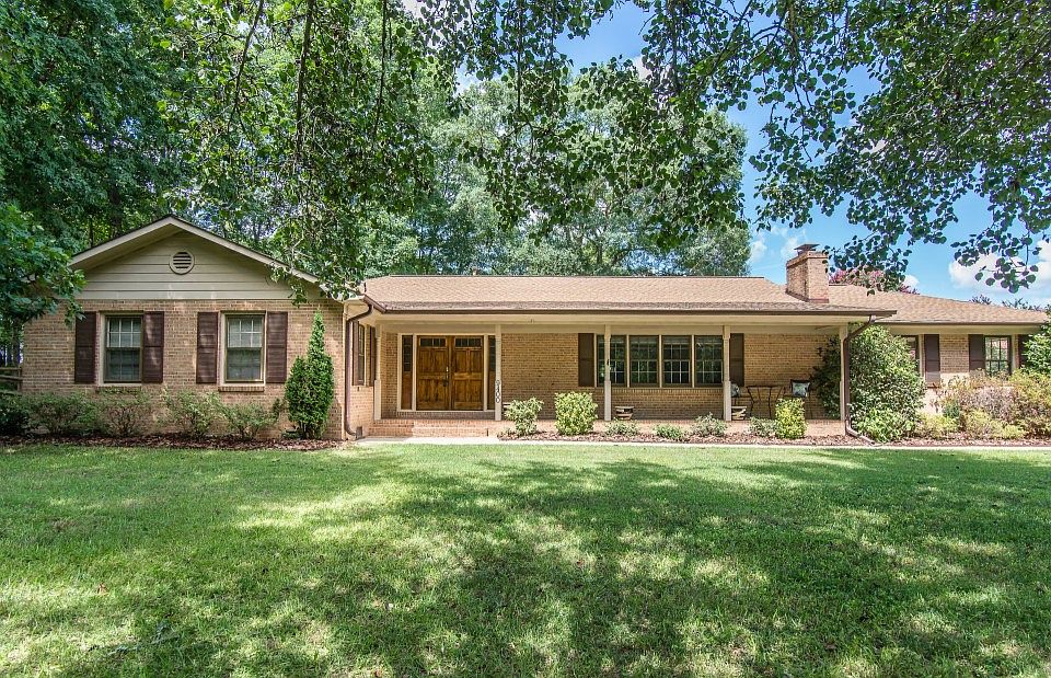 1st image of 9400 Horseshoe Cir