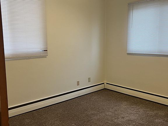 5th image of 1825 Garfield St NE #103