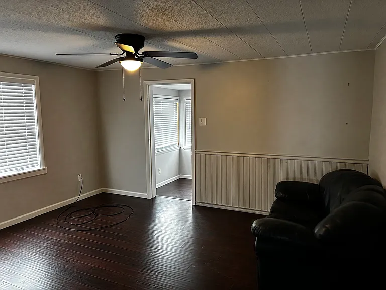 573 Steel Ave — Photo 8