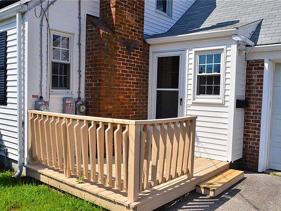 4th image of 165 Puritan Dr