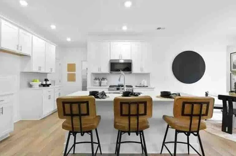372 Dragon Dr — Photo 4