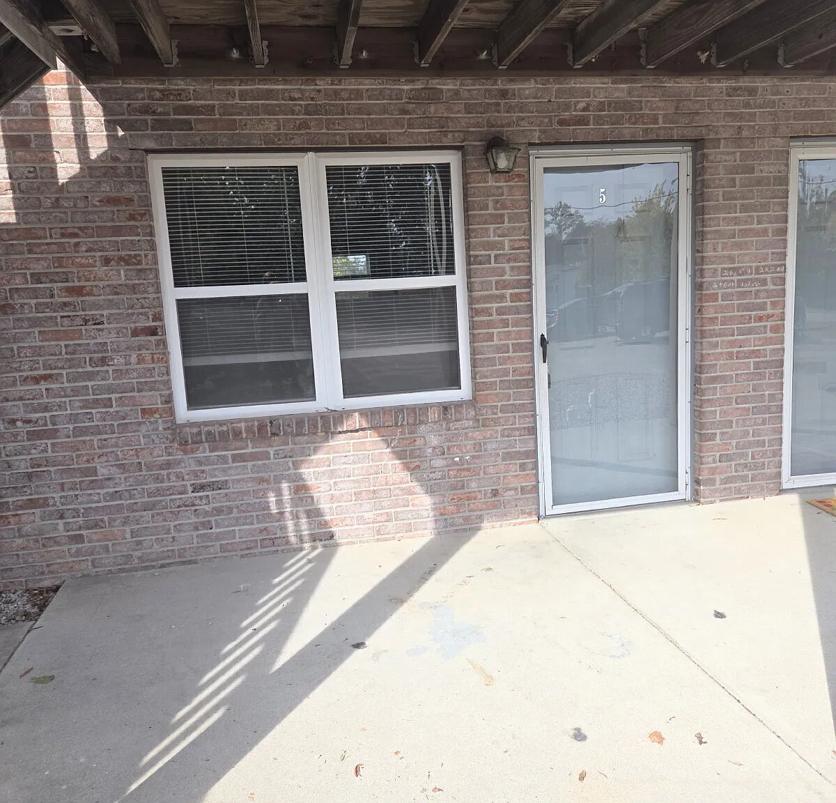 Peaceful 2-Bedroom Apartment Near TG in Perryville! — Photo 3