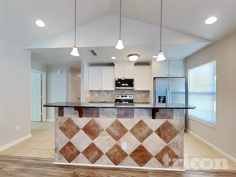 4201 Broadstairs Dr — Photo 4